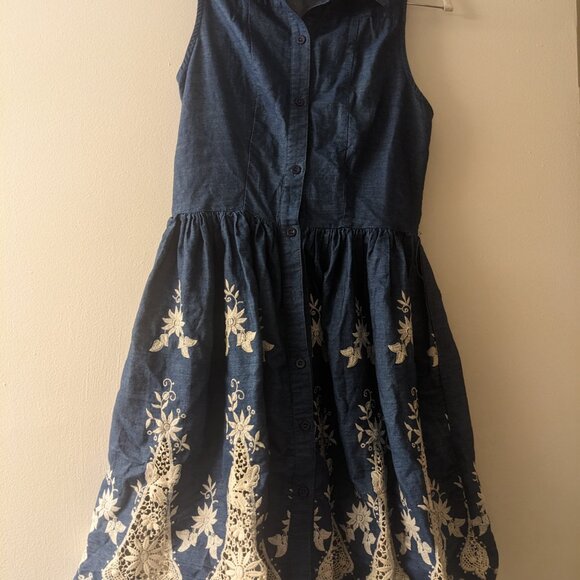 Modcloth Hostess In Focus Shirt Dress in Chambray - Picture 4 of 6